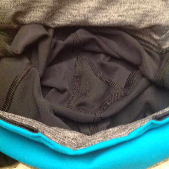 Lululemon Ruched Crops - Picture 7 of 7